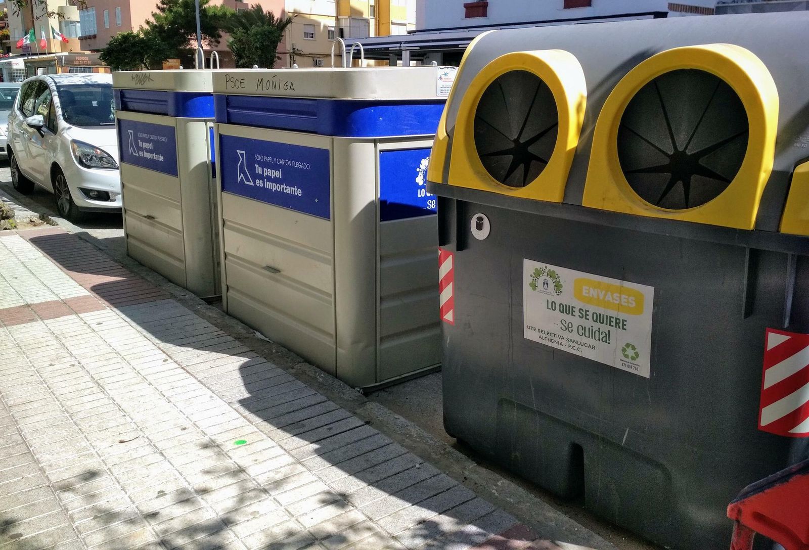 El nuevo servicio de recogida selectiva dispone de 235 contenedores de envases y 190 de papel y cartón.