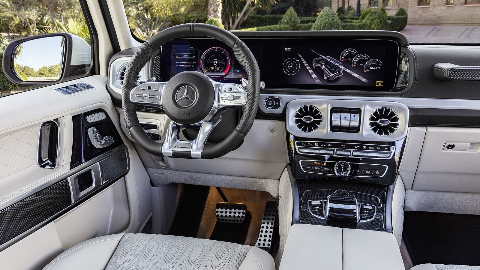 El interior, a pesar de sus posibilidades 4x4, ofrece todo el confort.