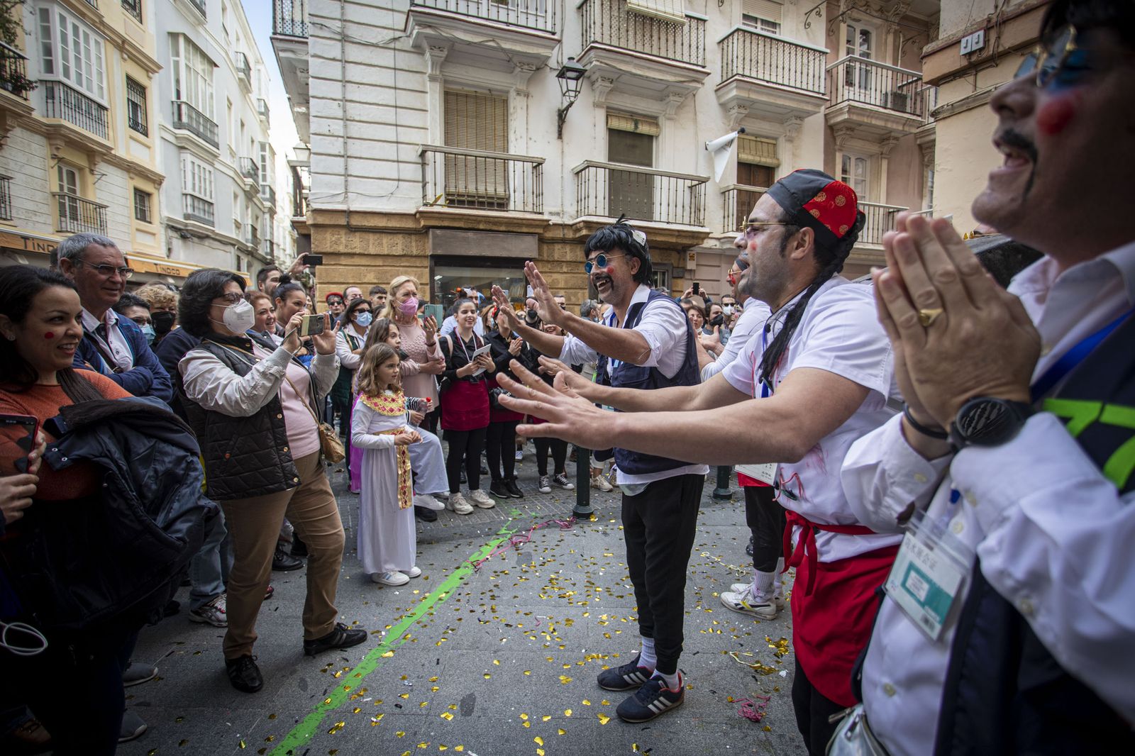 Imágenes del domingo de Carnaval ilegal en Cádiz