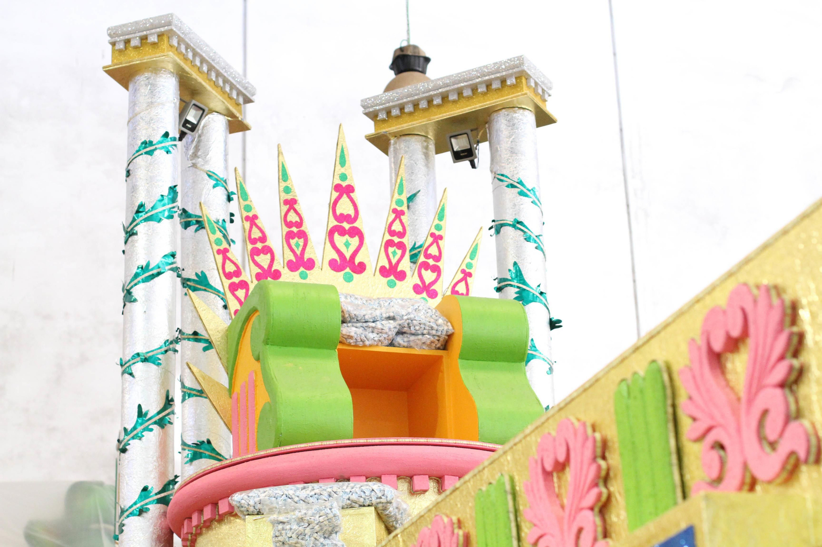 Preparativos de la Cabalgata de Reyes Magos.