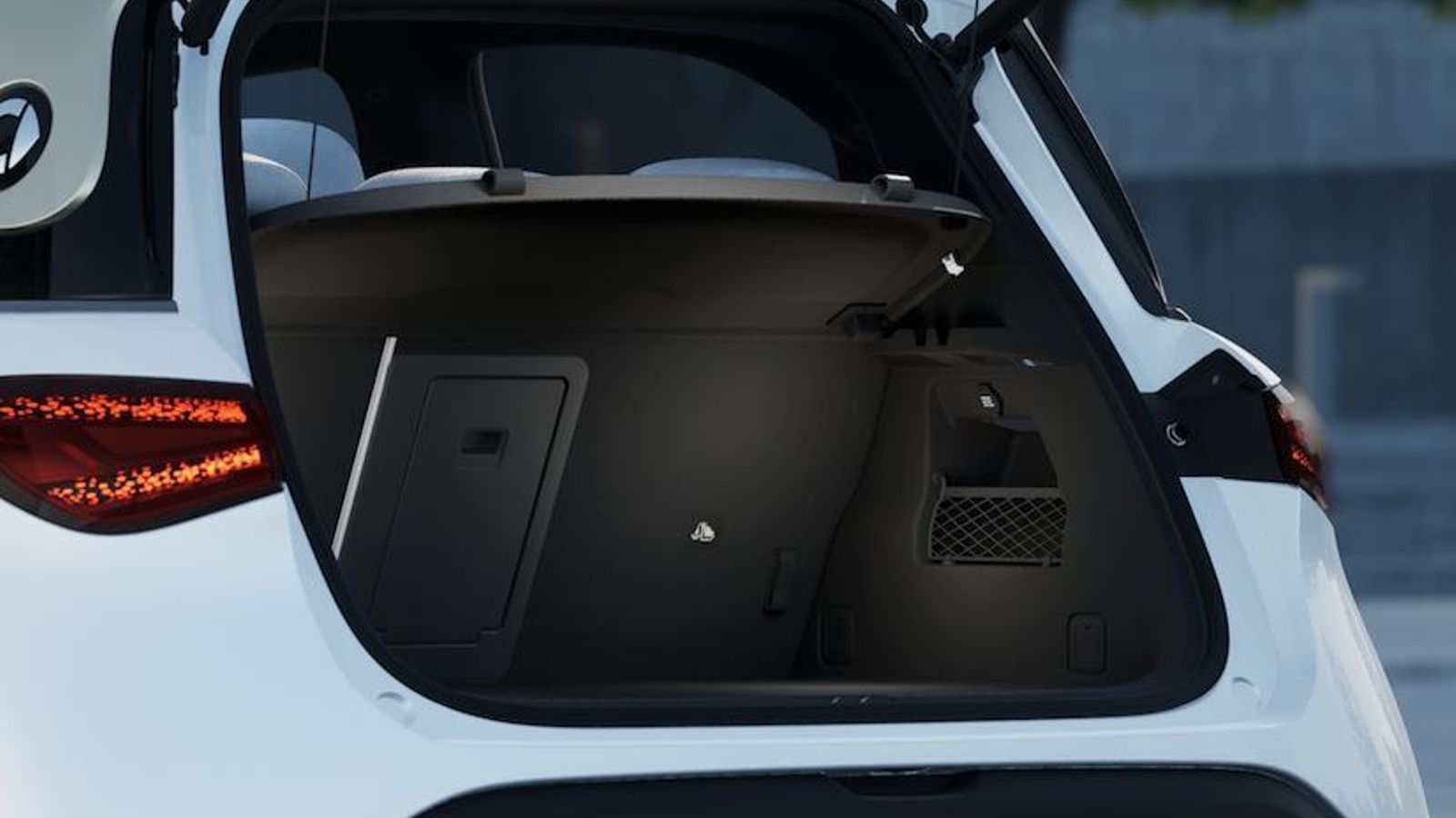 El maletero, si se da la máxima amplitud posible a los ocupantes, no tiene un volumen muy grande.