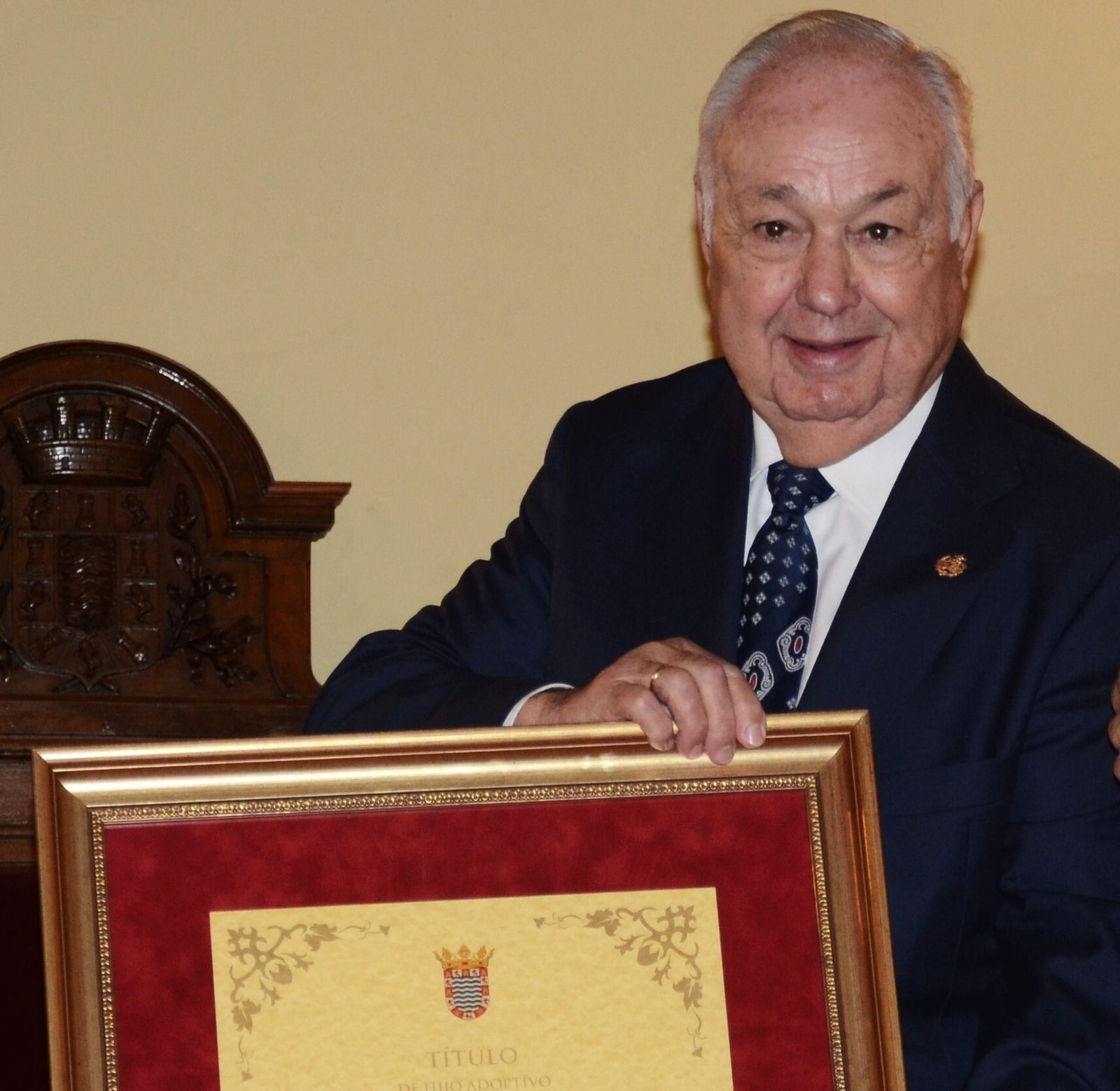 José Torreglosa, tras recibir el título de Hijo Adoptivo de la ciudad en 2012.
