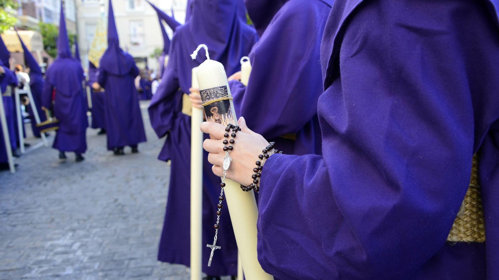 Salida procesional de la hermandad de Columna