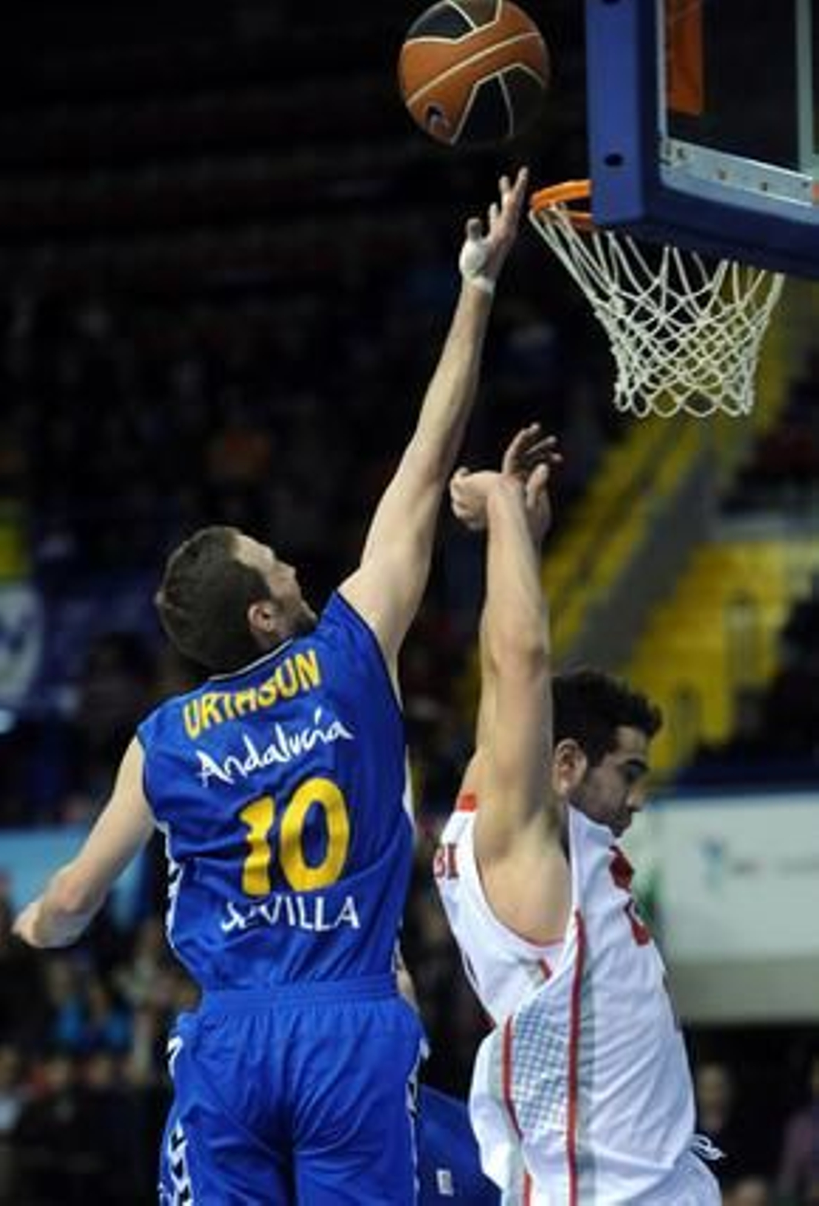 El Cajasol cede en casa ante el CAI Zaragoza (72-86). / Manuel Gómez