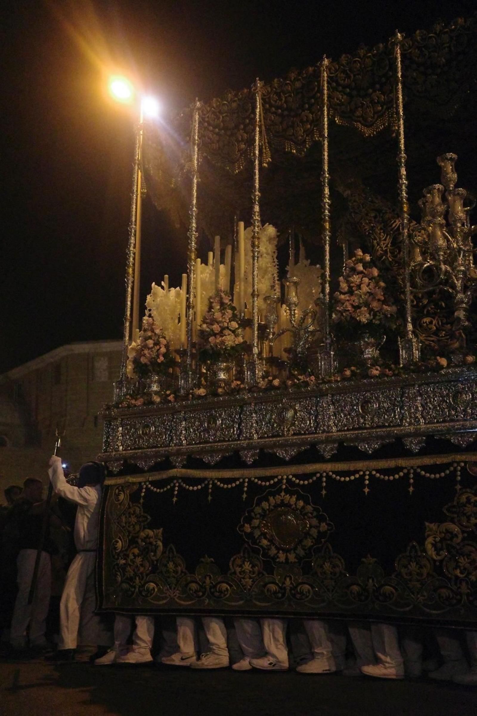 Las imágenes del Perdón en la Madrugada de la Semana Santa de Cádiz 2023