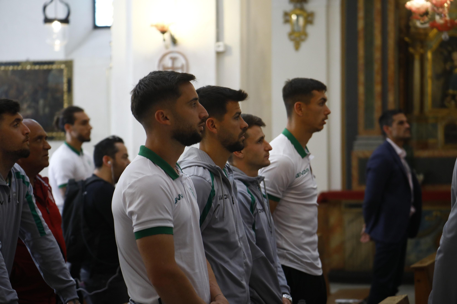 Las ofrendas del Córdoba CF a San Rafael y la Virgen de los Dolores, en imágenes