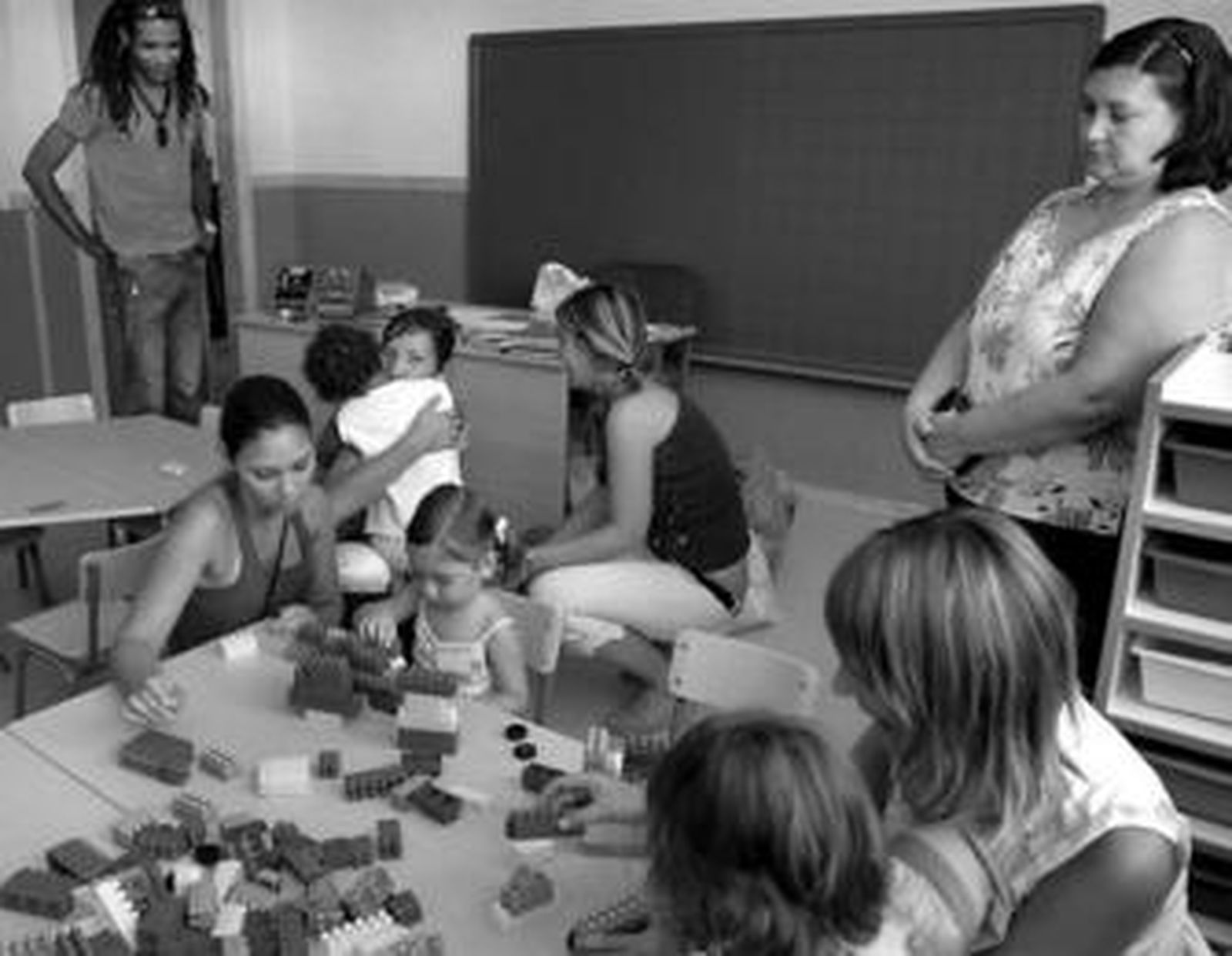 El colegio La Barrosa abre el curso a pesar de la preocupación de los padres