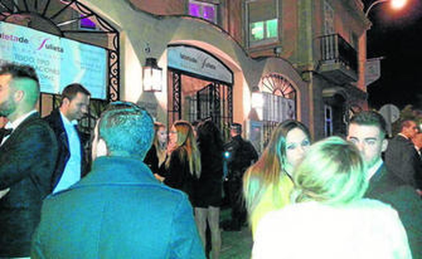 La Policía se personó en La Teta de Julieta sobre la 1:30 horas del pasado día 1 para reclamar la licencia de cotillón.