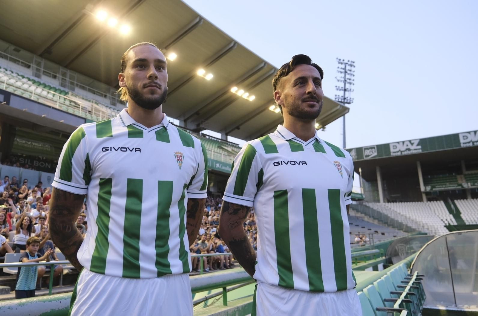Las mejores fotos de las nuevas camisetas del Córdoba CF Las mejores fotos de las nuevas camisetas del Córdoba CF