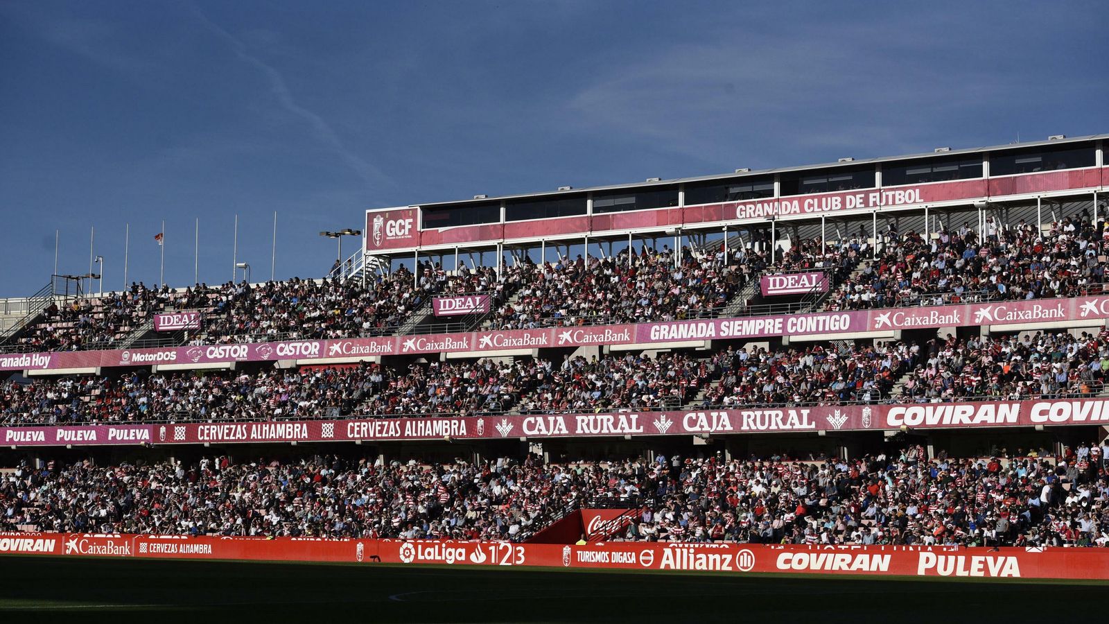 Ante el Nástic tan sólo acudieron a Los Cármenes 12.500 espectadores.