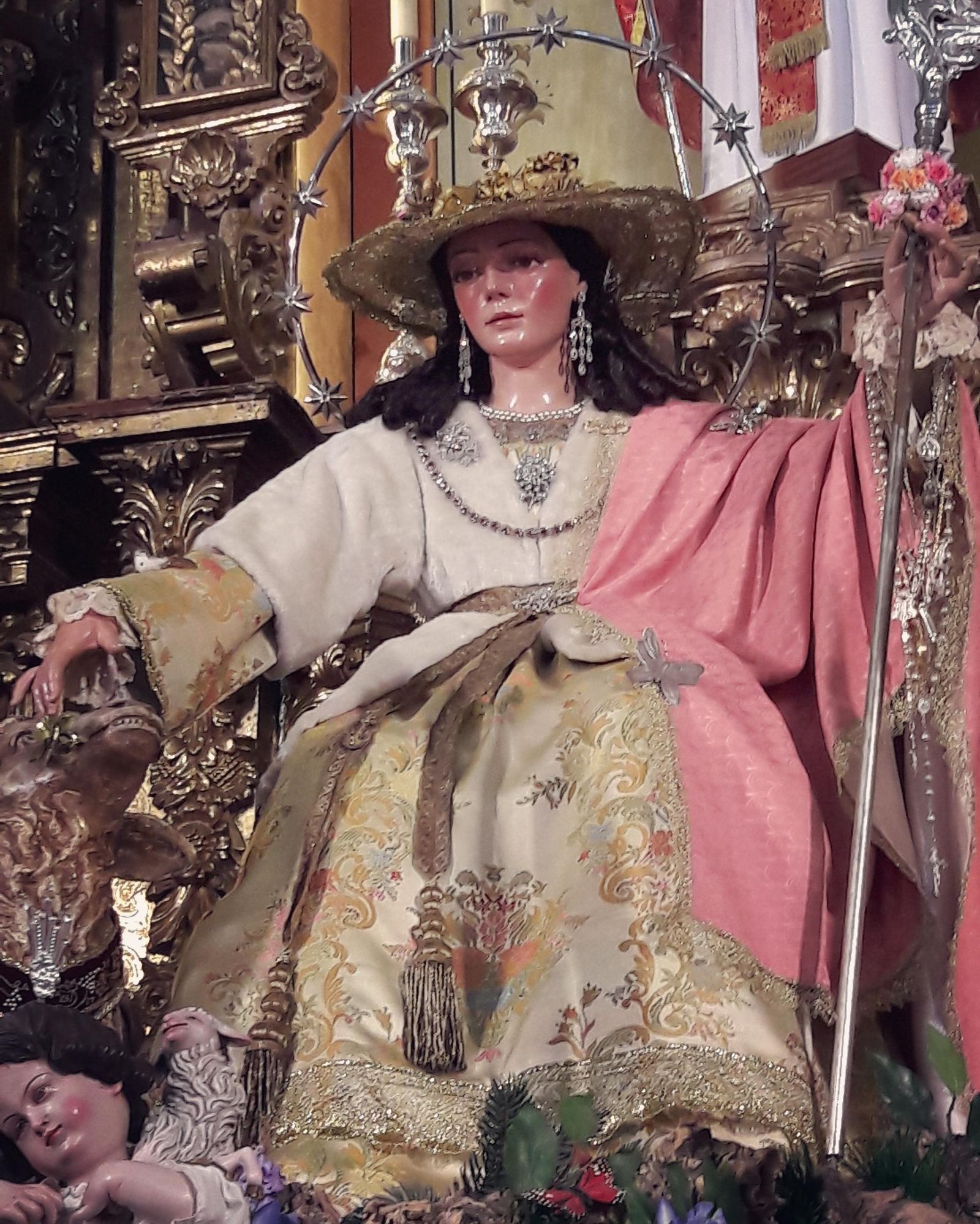 La Pastora de San Dionisio saldrá esta noche por las calles de la ciudad.