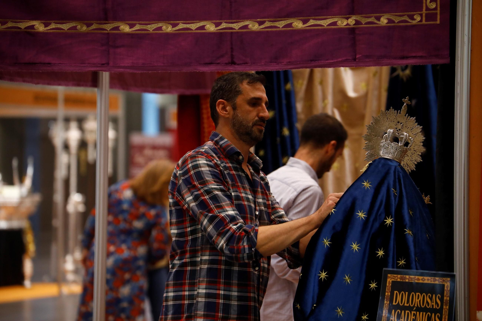 Las imágenes del I Salón del Emprendimiento Cofrade de Córdoba