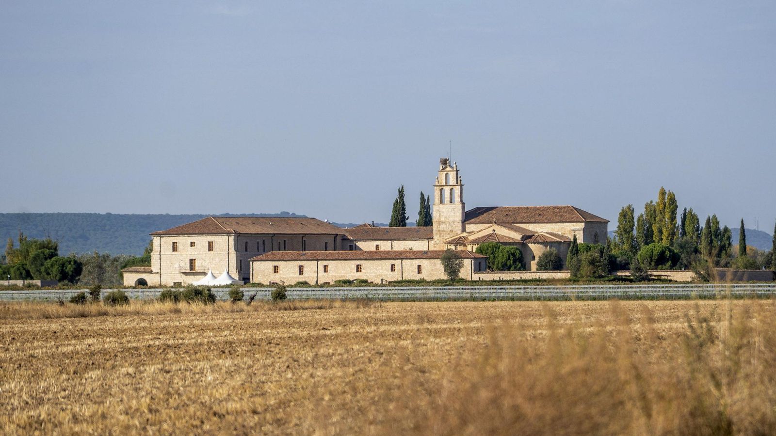 Todo listo para la boda de la hija de Antonio Banderas y Melanie Griffith en España