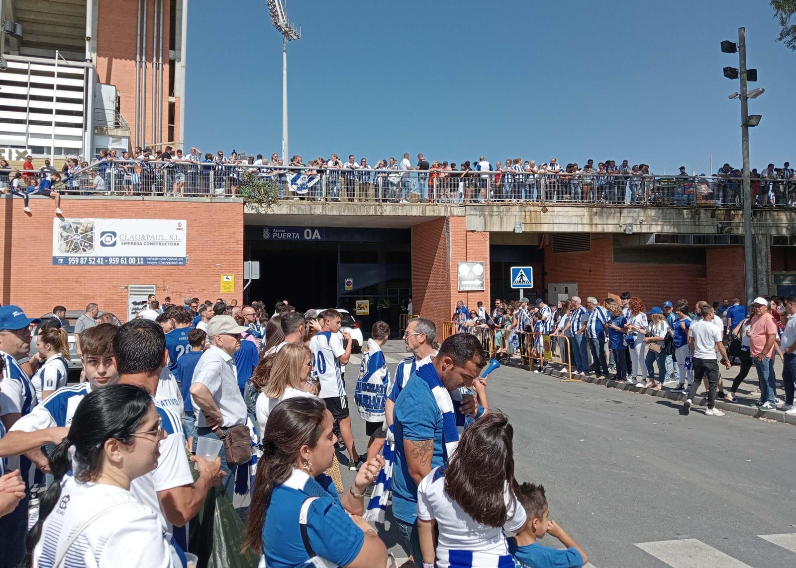 Imágenes del ambiente previo al Recre-Cacereño