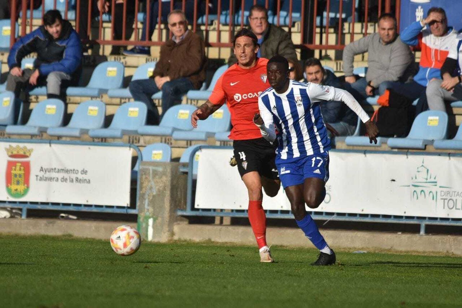 Farrando ve como su marca a Souleyman es superada.