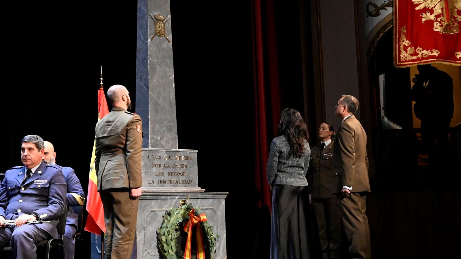 Homenaje a los caídos en el 30 aniversario de la Subdelegación de Defensa.