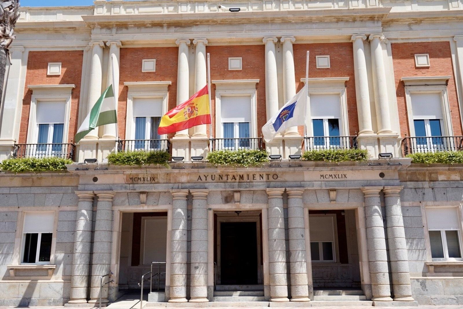 Fachada del Ayuntamiento de Huelva.