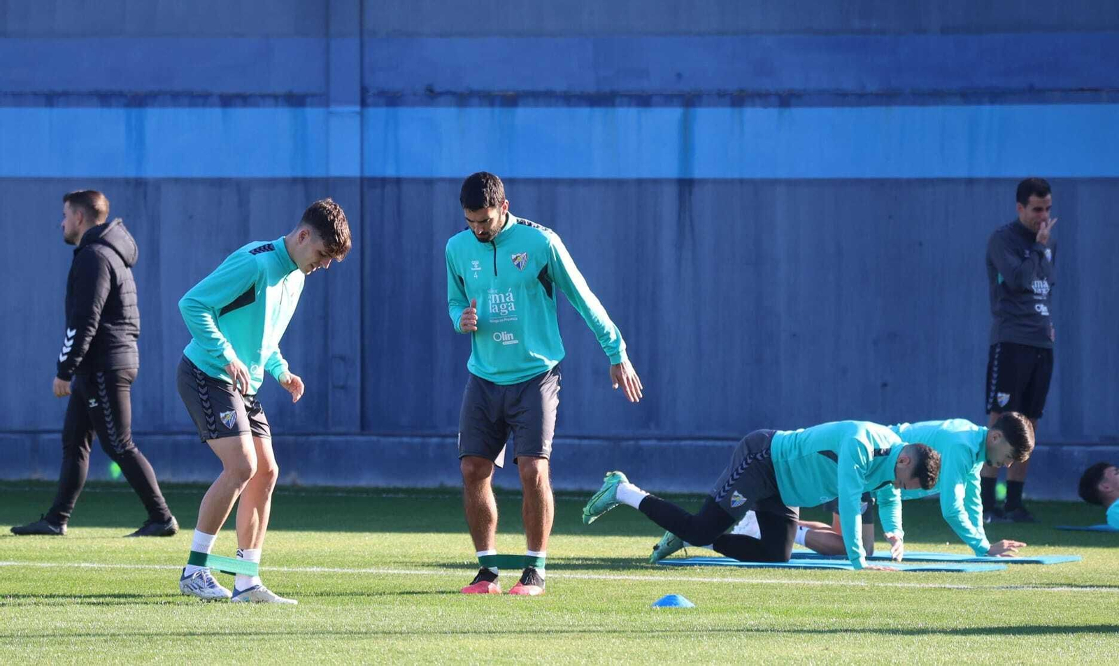 El Málaga CF regresa del parón con risas y una alegría