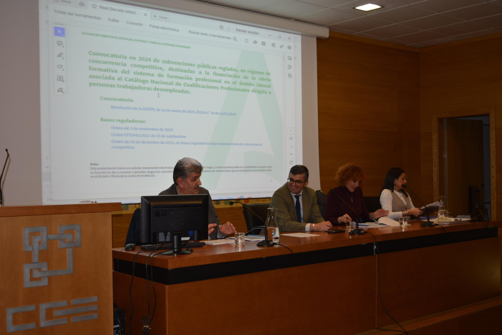 Reunión del delegado de Empleo con representantes de CECAP.