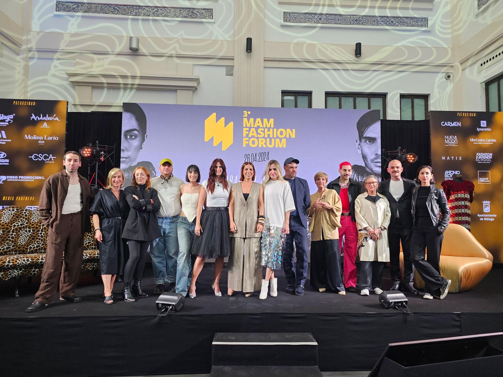 Elvira Carrera y Mar González junto a los ponentes y familia Magalhaes.