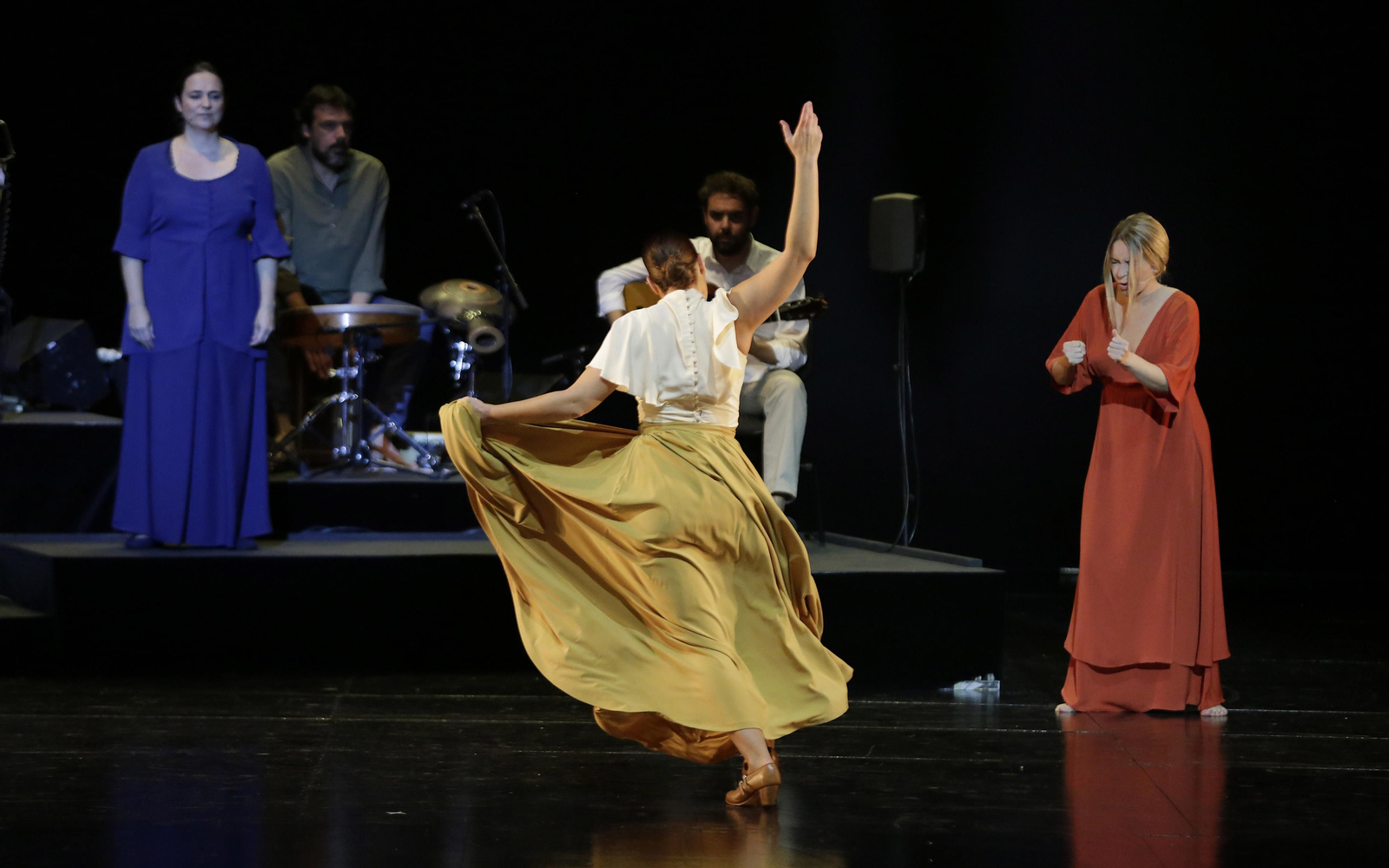 Las imágenes del espectáculo 'Gugurumbé' en el Maestranza