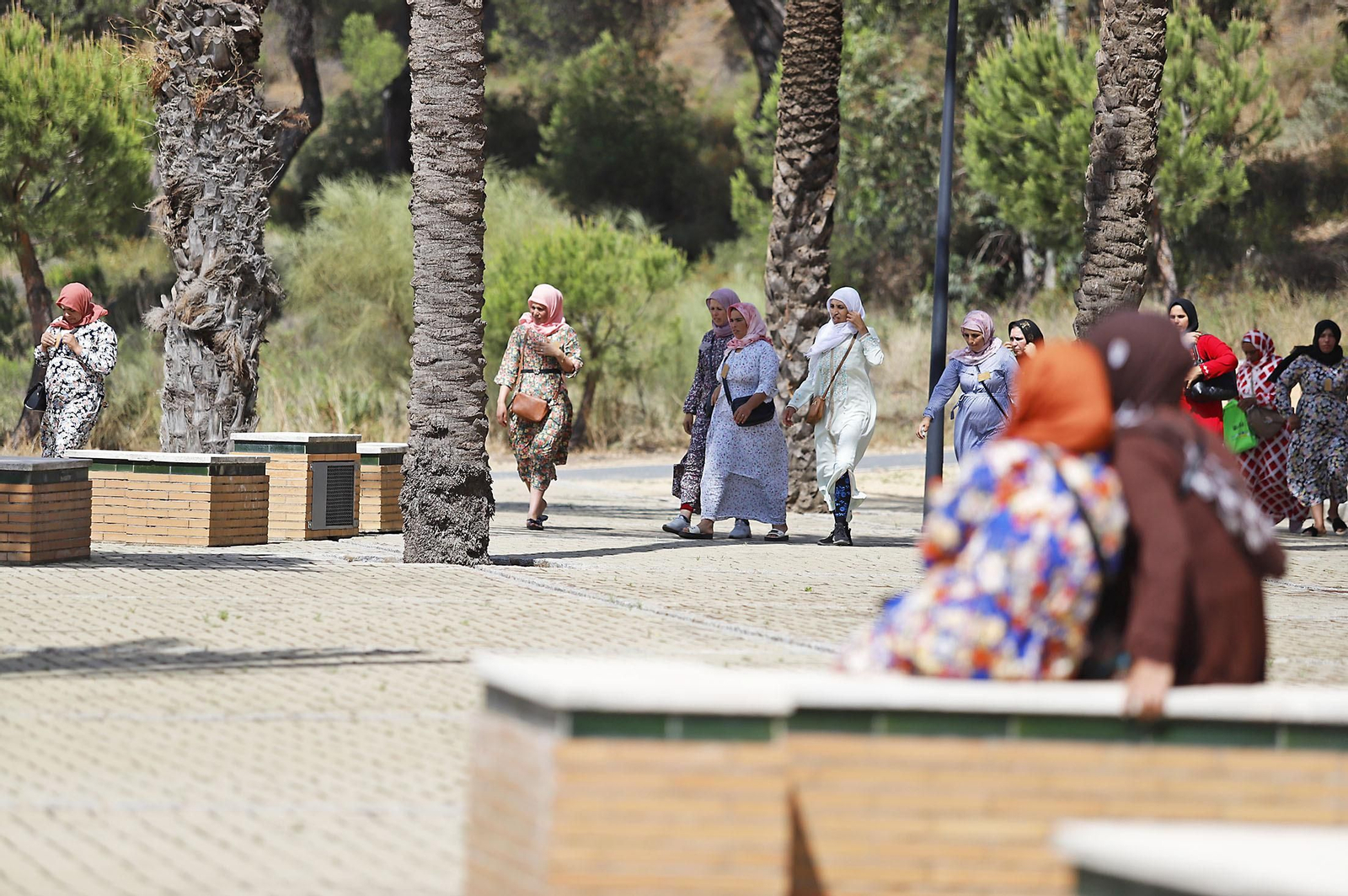 Imágenes de la entrega de los diplomas a las mujeres que han participado en el programa Wafira. Imágenes de la entrega de los diplomas a las mujeres que han participado en el programa Wafira.