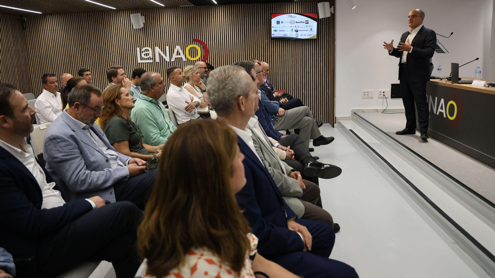 Carlos Barrasa, en el Club Cámara de Huelva.