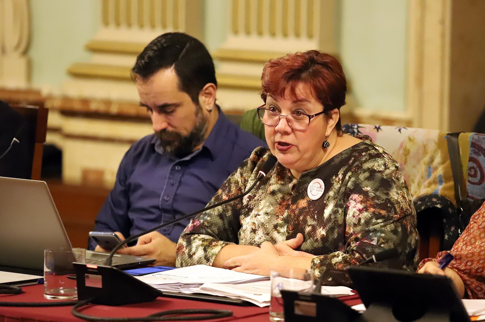 Imágenes del pleno del Ayuntamiento de Huelva