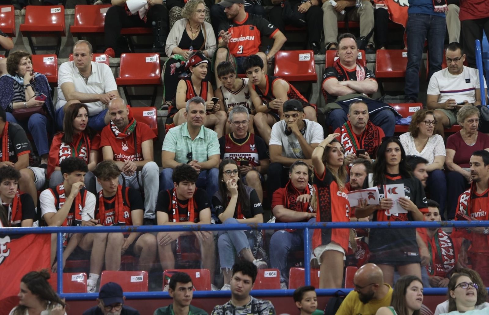 Búscate en el o Betis Granada de baloncesto
