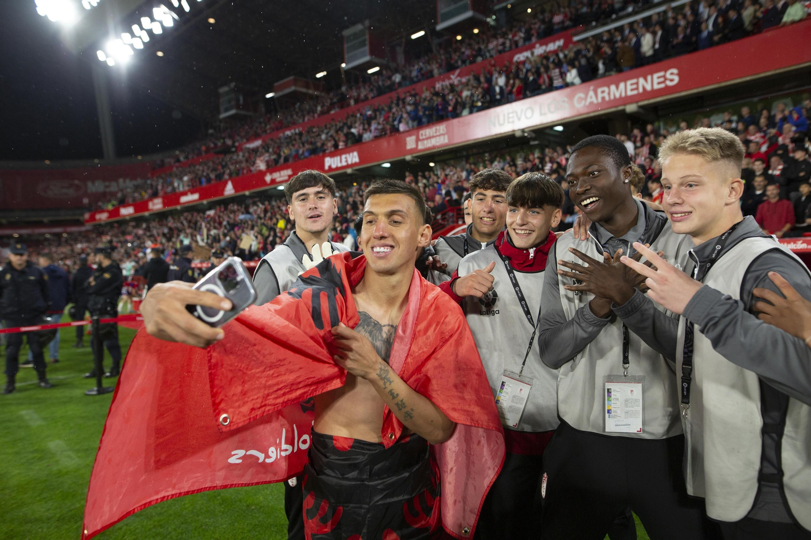 Así se celebró el ascenso el Granada CF en Los Cármenes
