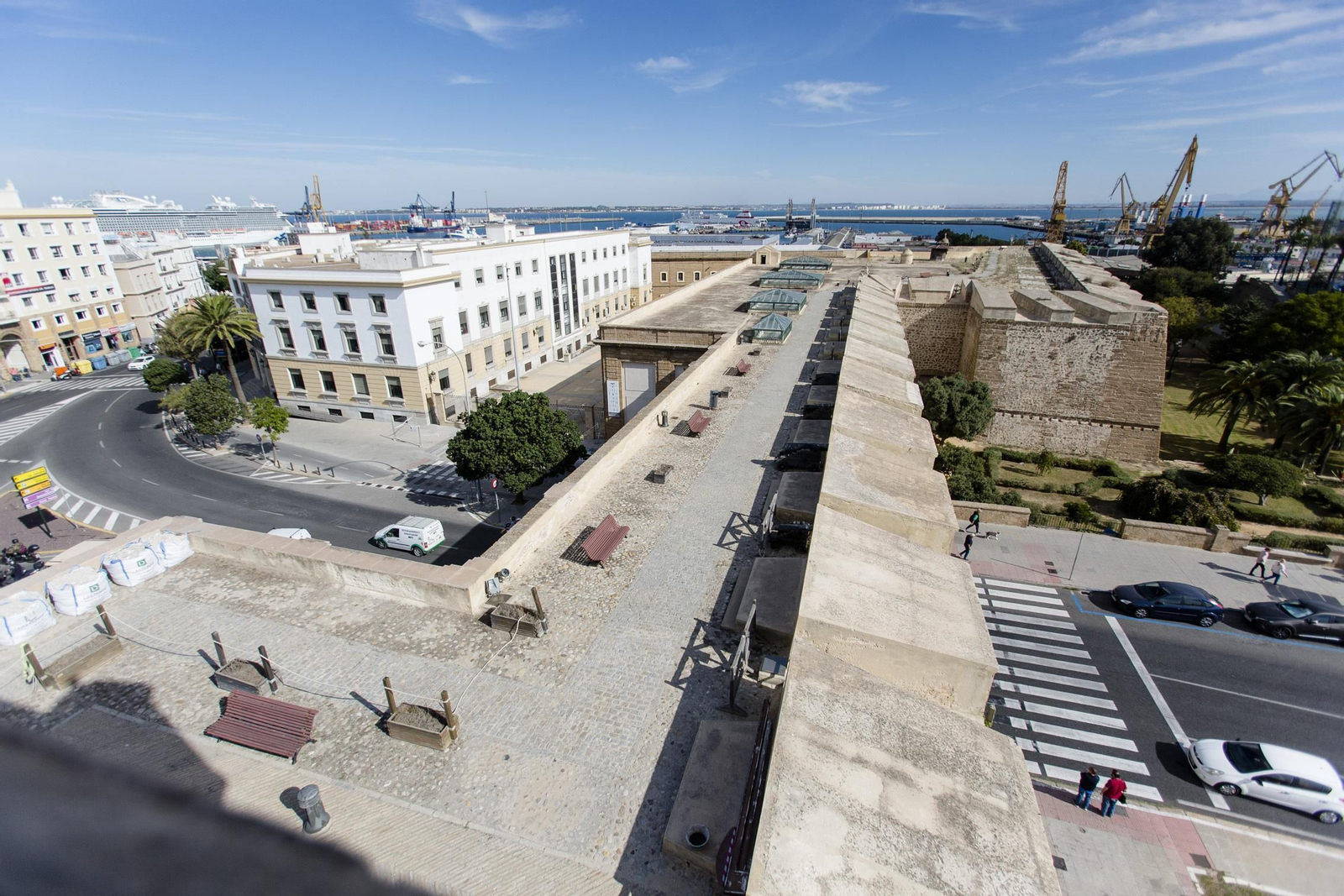 La muralla del frente de Puerta Tierra.
