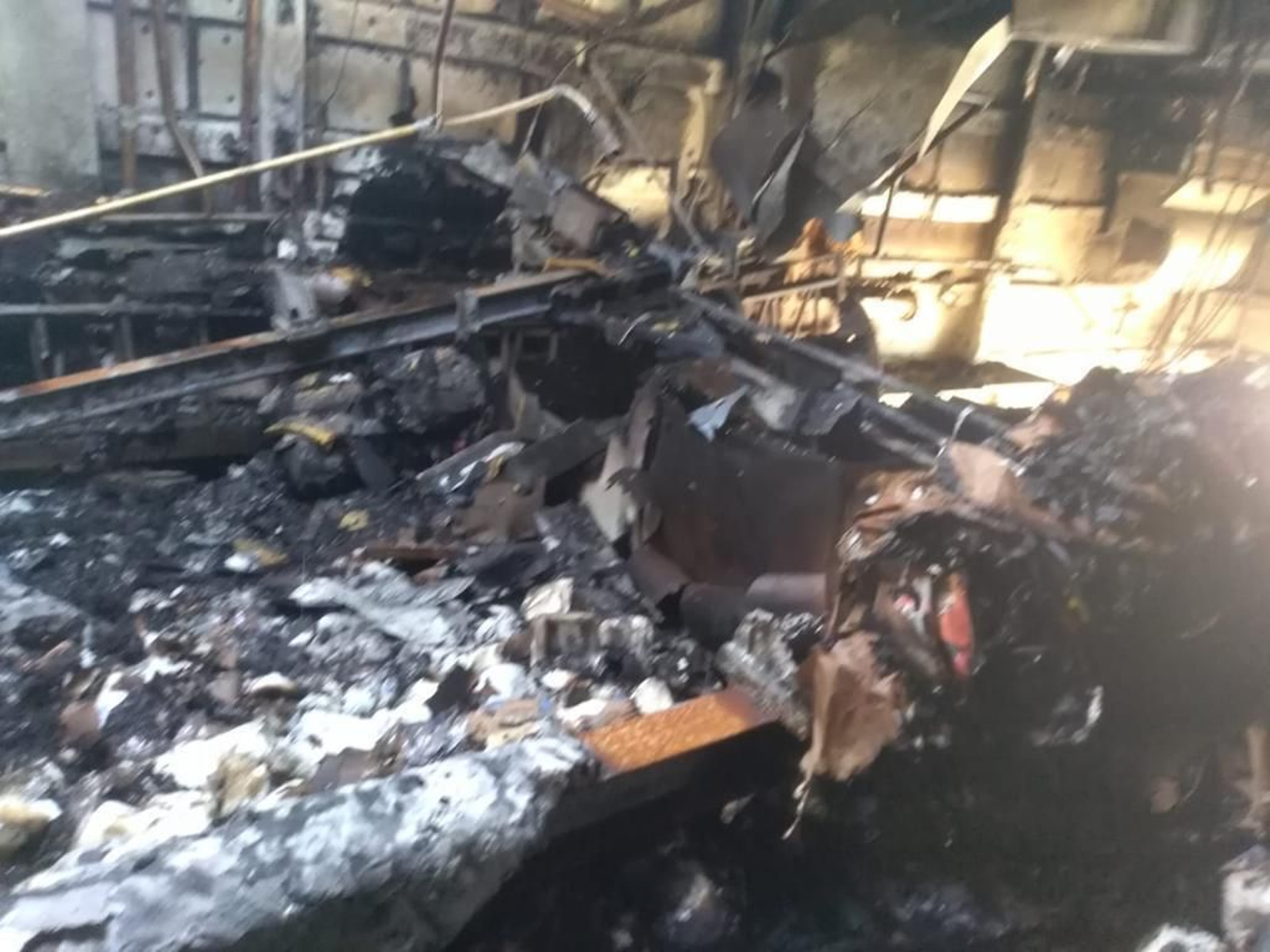 Así ha quedado la fragata 'Santa María' tras el incendio.