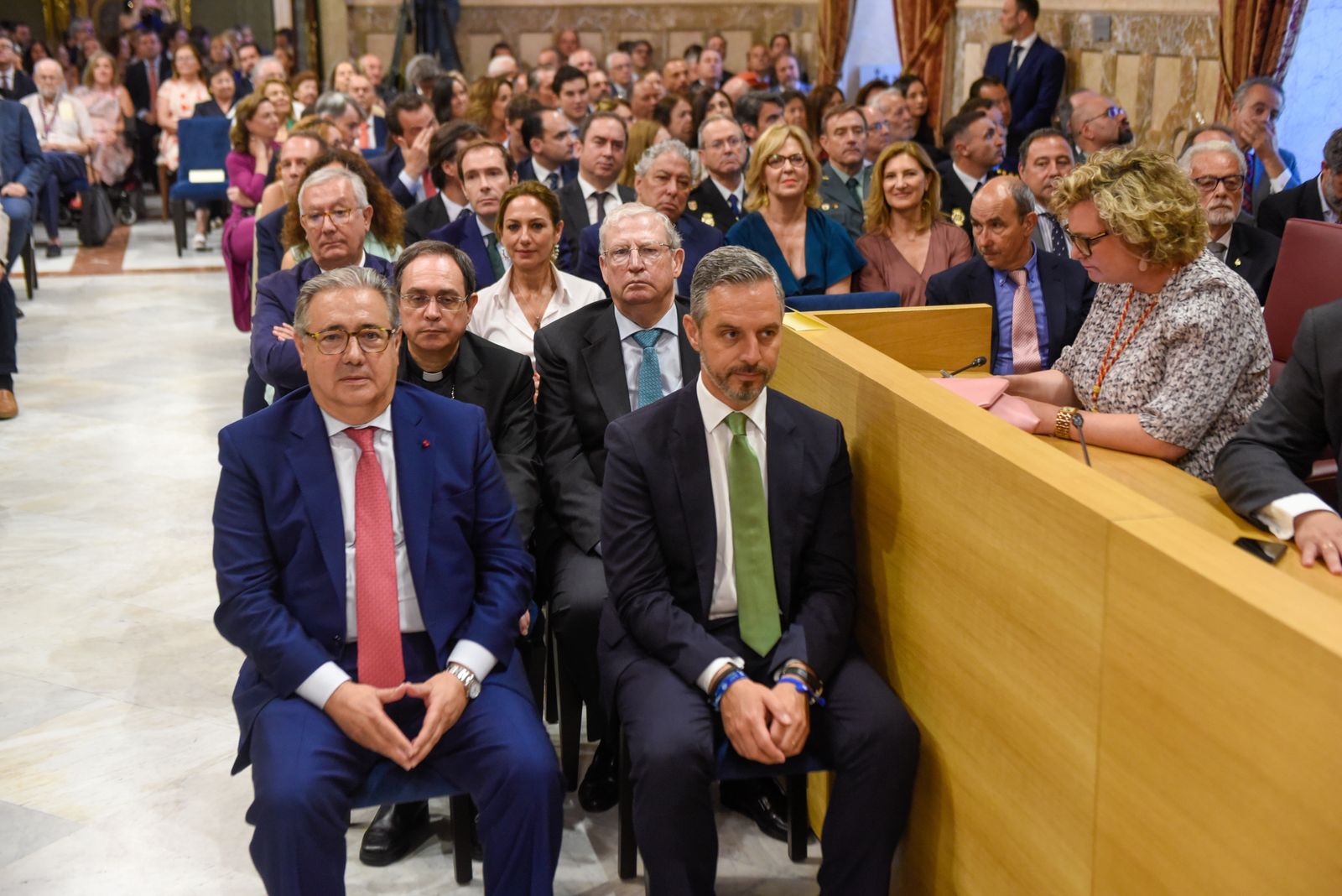 La investidura de José Luis Sanz como alcalde de Sevilla, en imágenes
