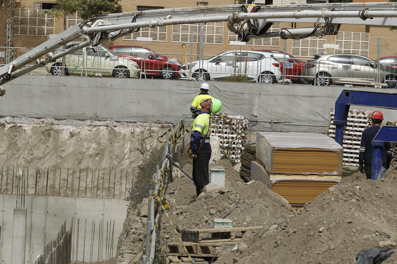 Fotogalería coronavirus a pie de obra en Almería