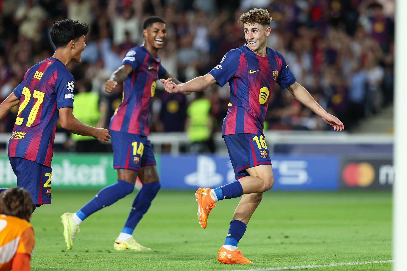 Las fotos del Barcelona-Olympiacos