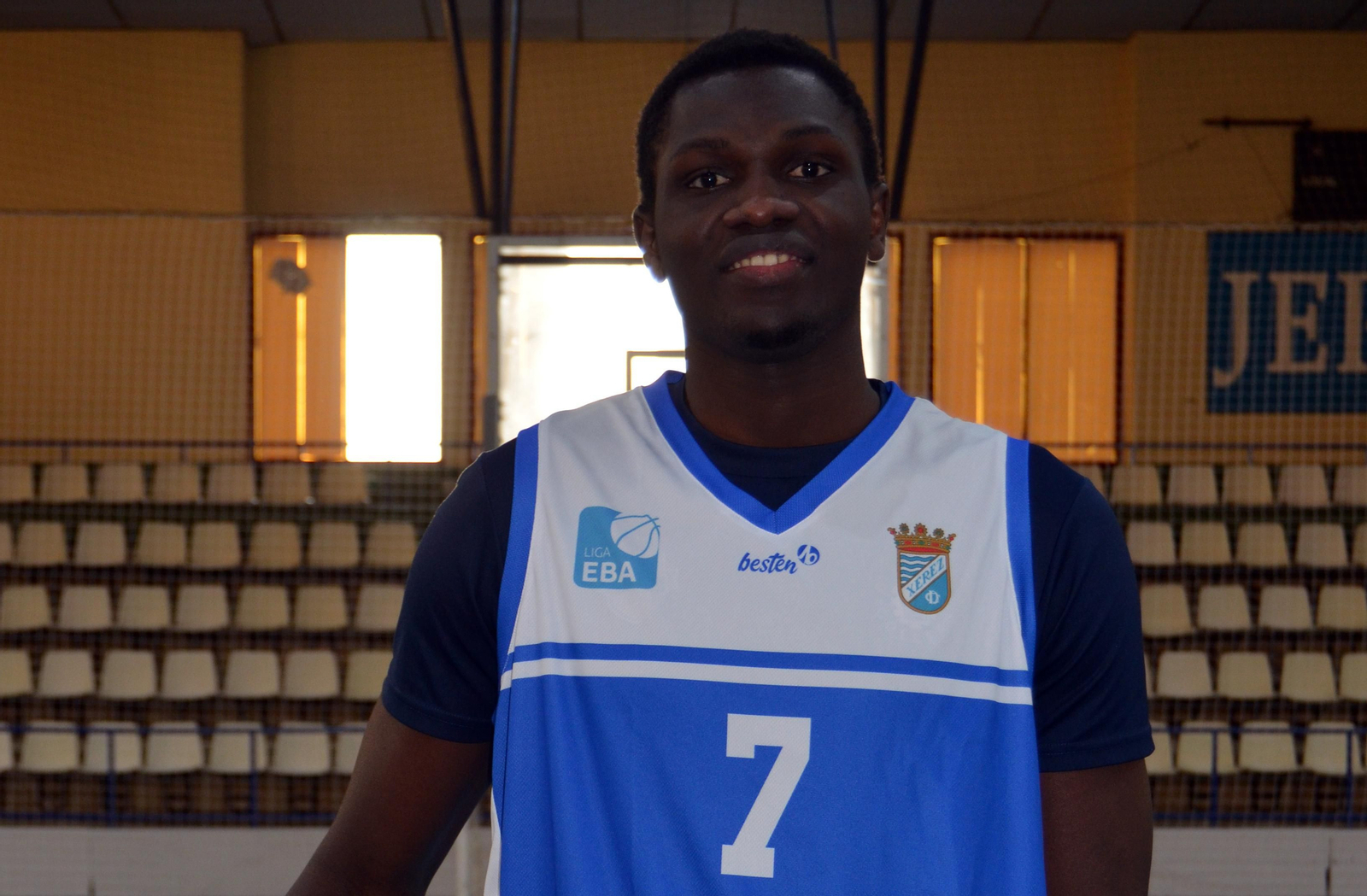 El pívot Abdoulaye Niang, un refuerzo de 2,10 para el Baloncesto Xerez CD.