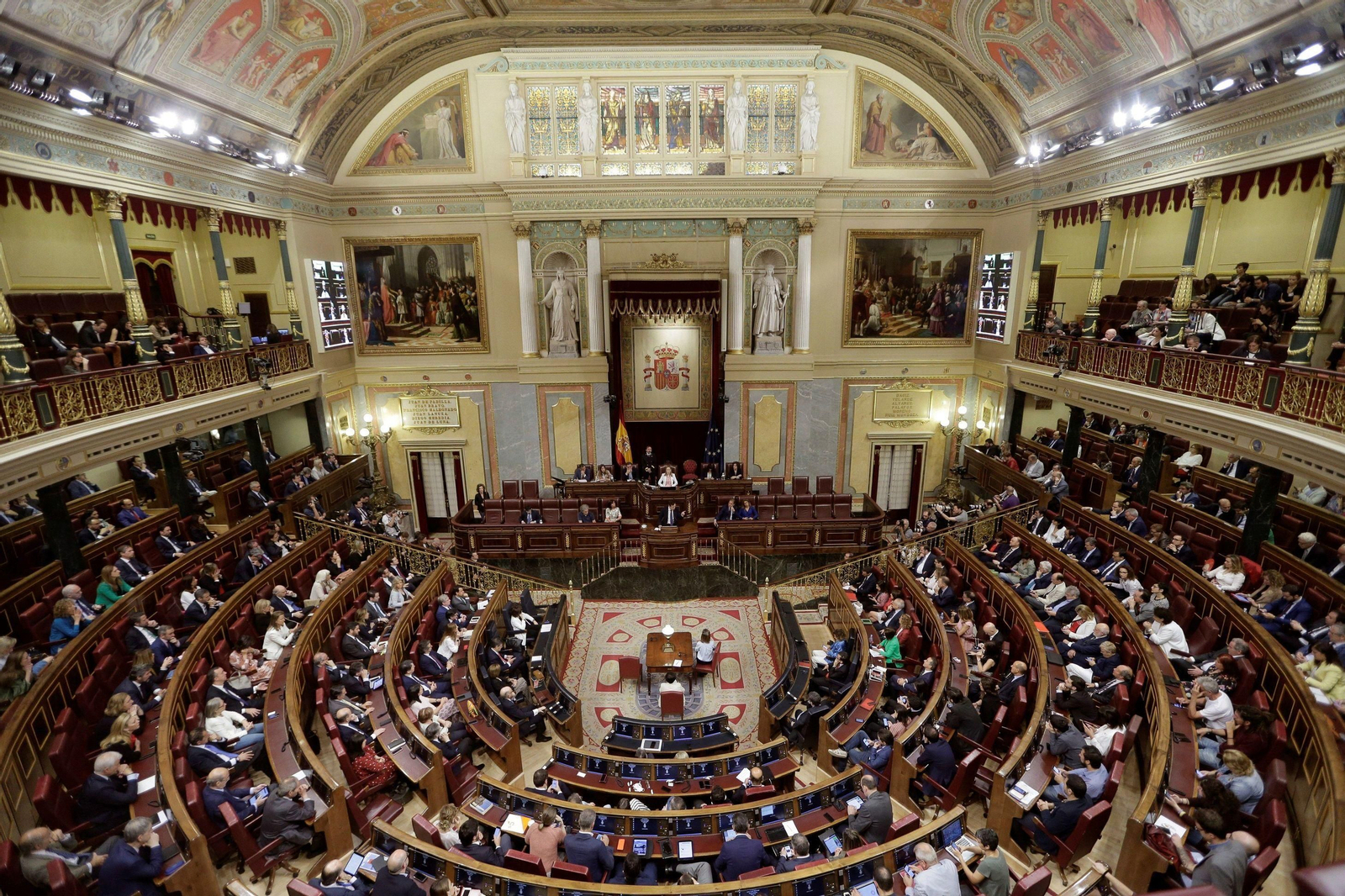 Vista general del hemiciclo en el segundo día del debate de la moción de censura.