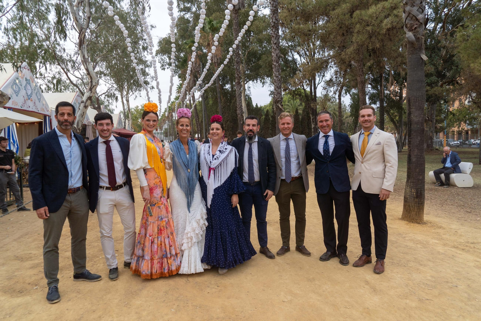 Imágenes del ambiente del ambiente de la tarde del domingo en la Feria de Otoño y del Caballo 2025 de Huelva