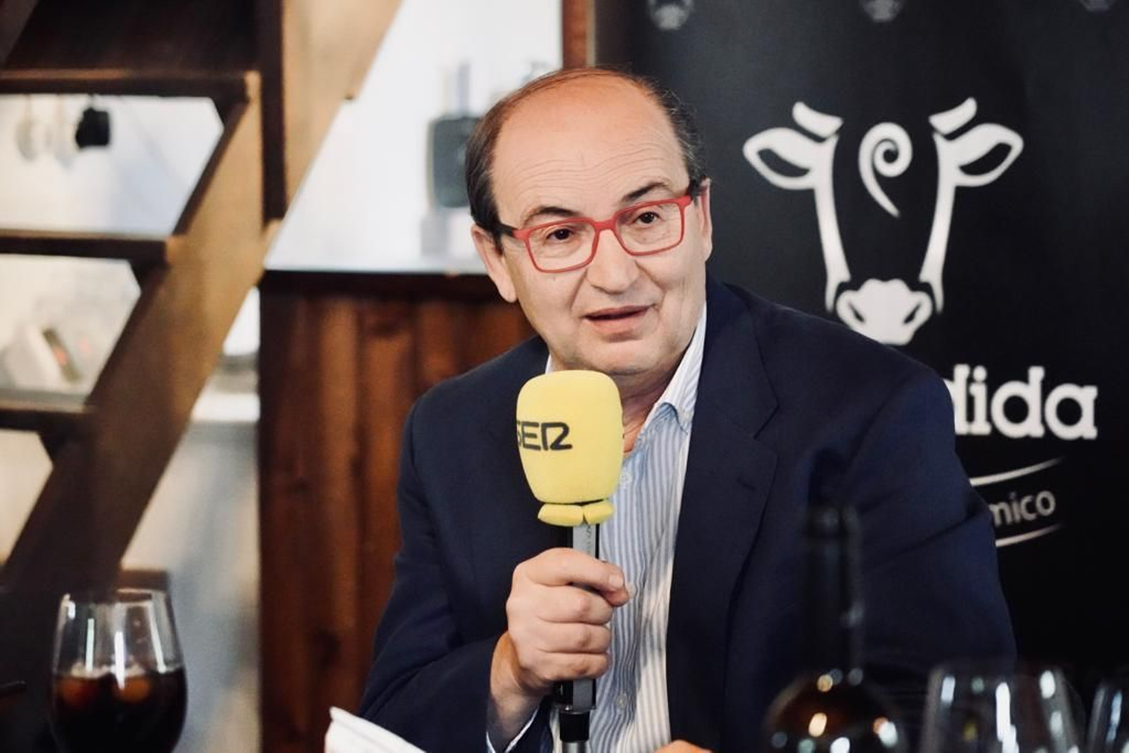 José Castro, en la tertulia de los lunes de Radio Sevilla.