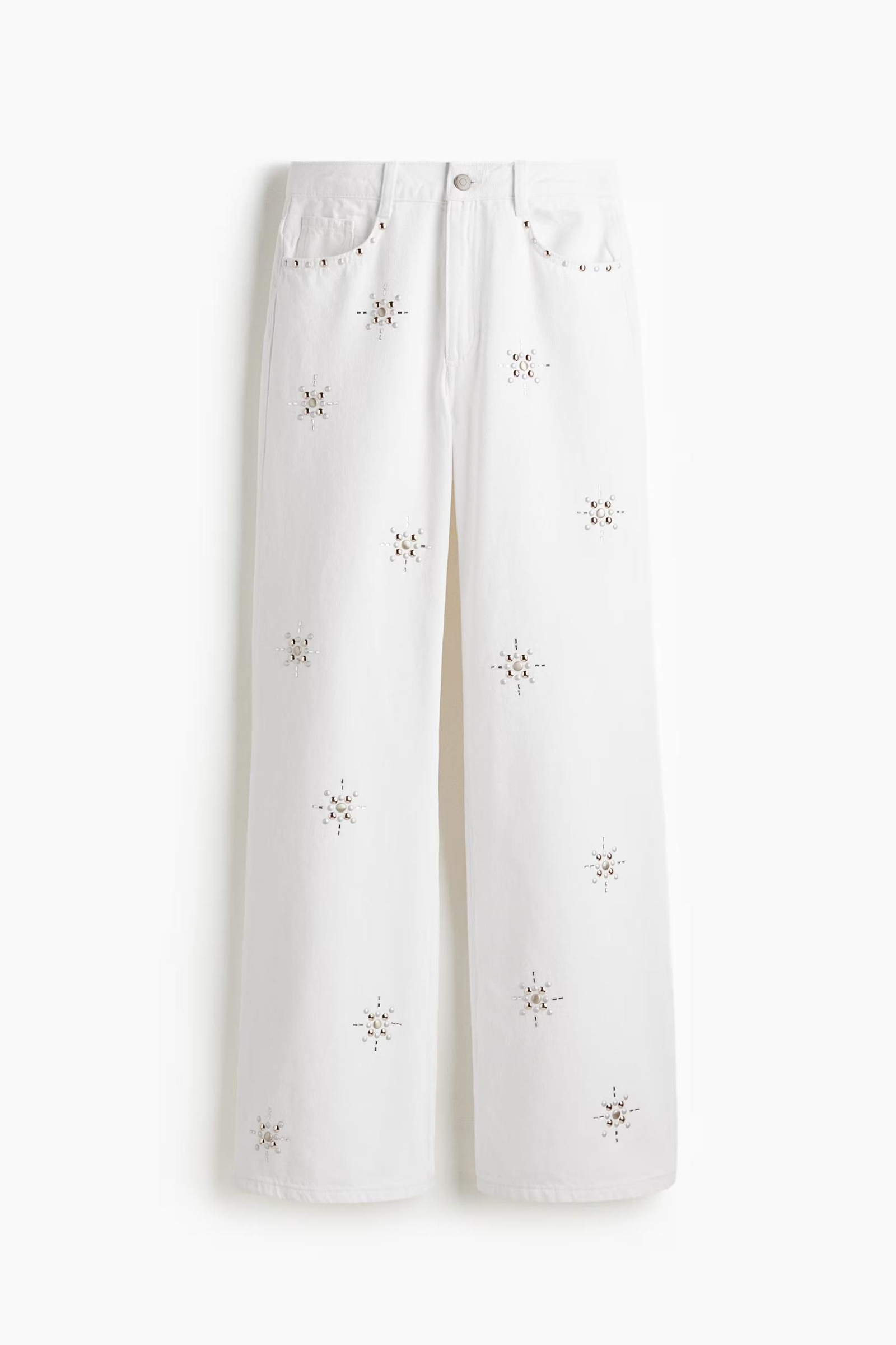 Vaqueros blancos de H&M. Vaqueros blancos de H&M.
