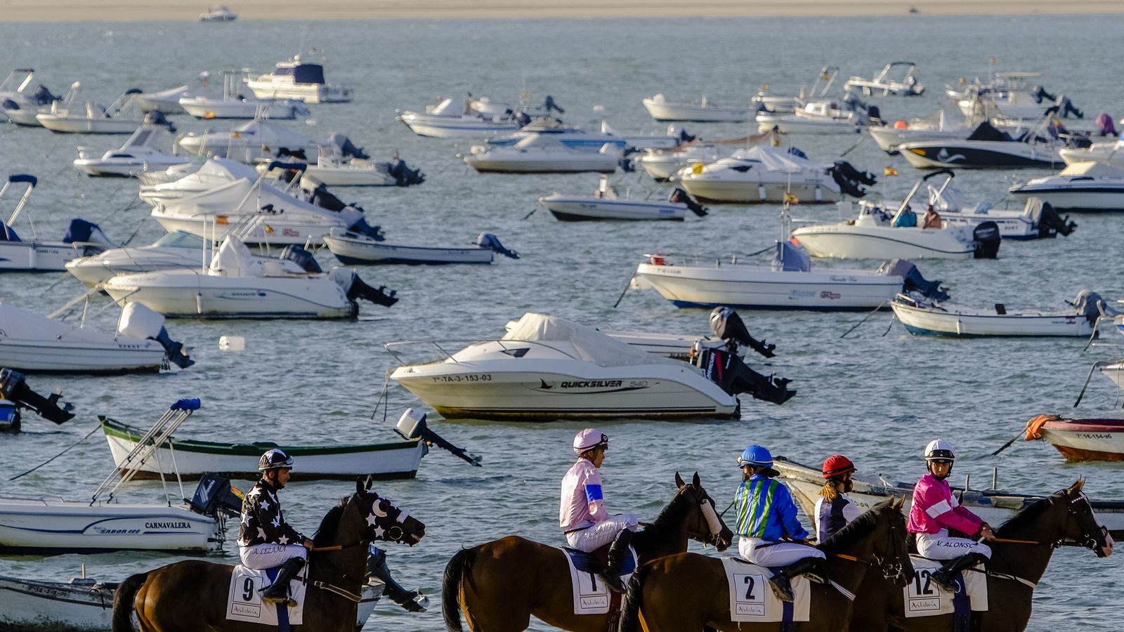 Las carreras de caballos en Sanlúcar en imágenes.
