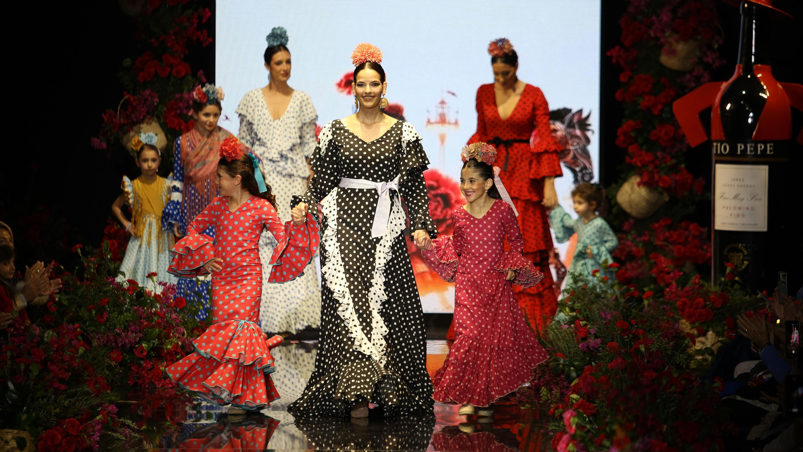 Desfile de Inmaculada González en la Pasarela Flamenca Tío Pepe Jerez 2024