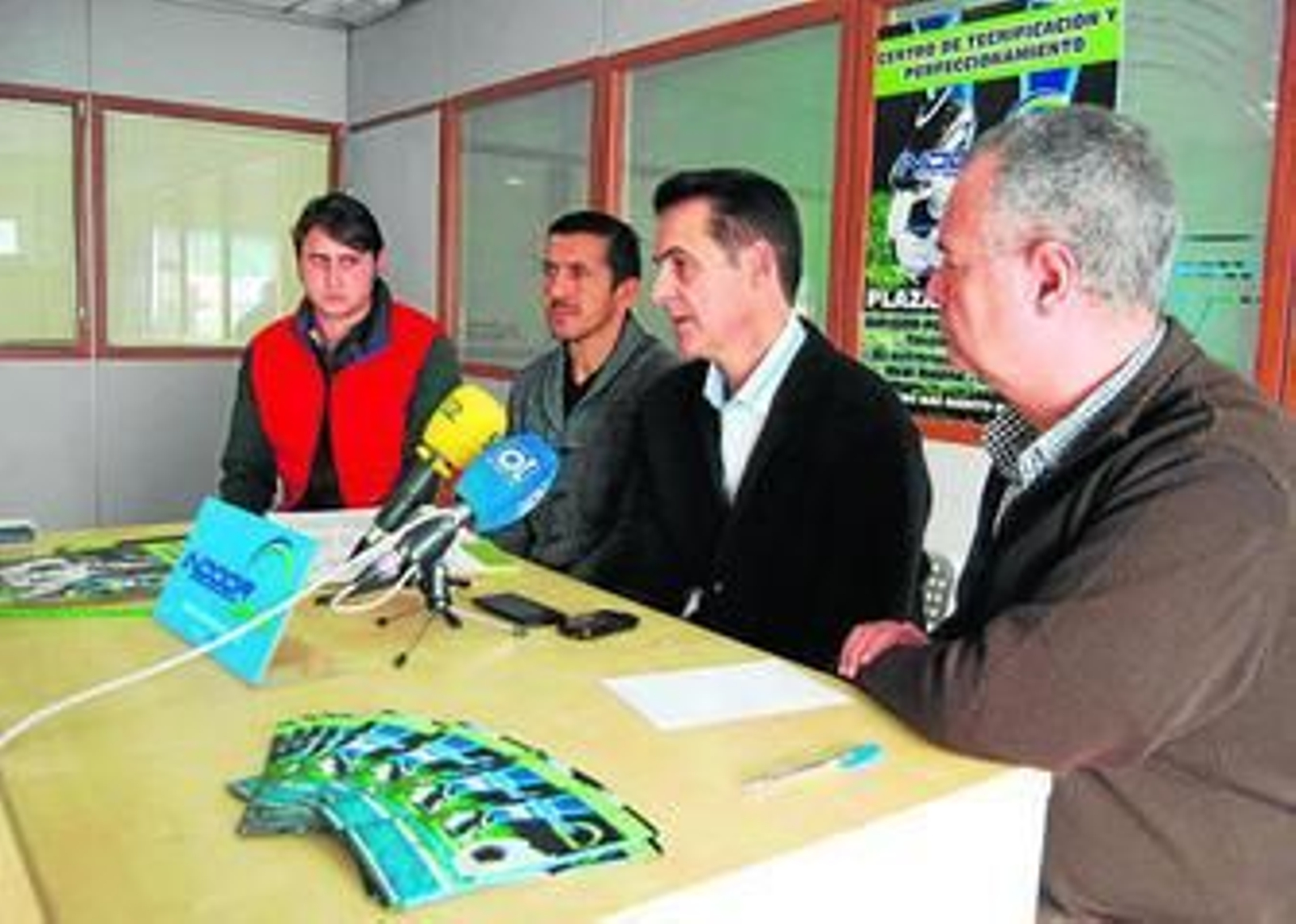 Pablo Seto, Manolo Oliva, Manolo Ruiz y Antonio Montero, en la presentación en Indoor Jerez.