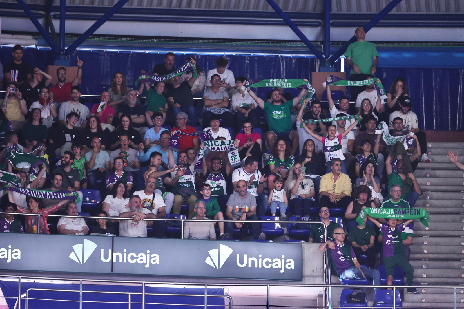 Búscate en las gradas del Carpena en el Unicaja-Baskonia