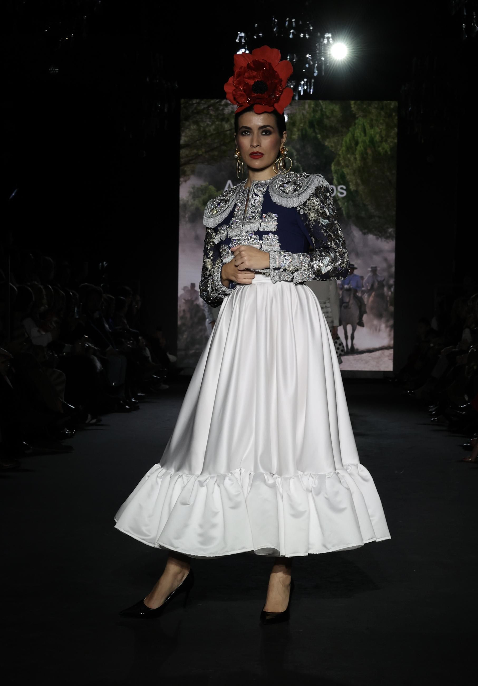 Desfile de la Hermandad del Rocio de Huelva en We Love Flamenco 2025, todas las fotos