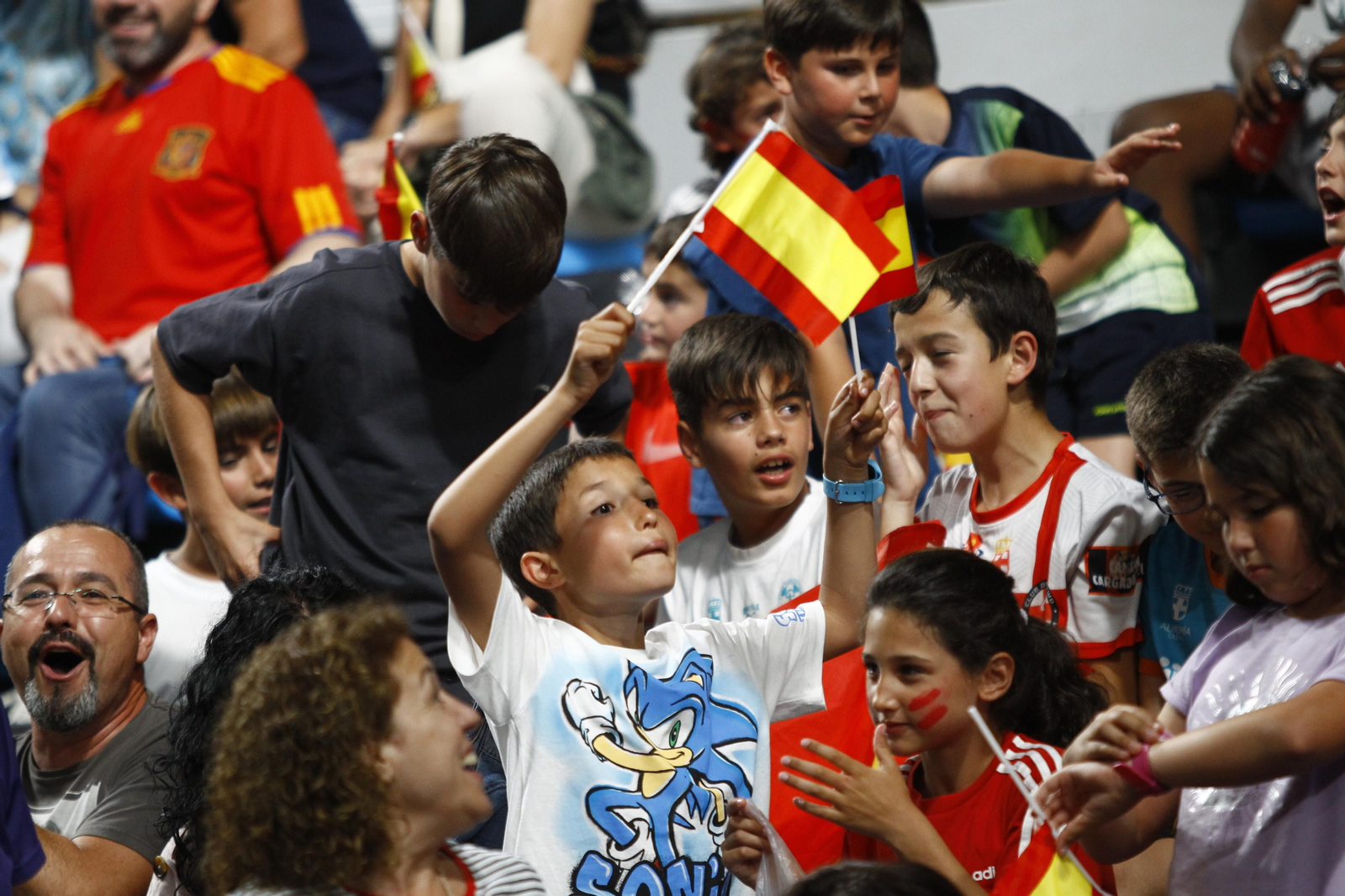 Imágenes del España-Dinamarca de la EHF Euro Cup de balonmano, en Almería