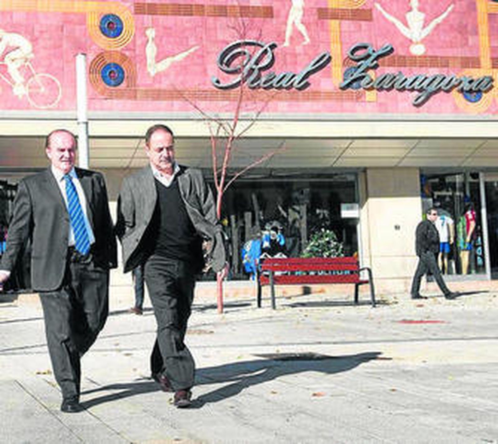 Eduardo Bandrés (i) y Agapito Iglesias, tras la rueda de prensa.