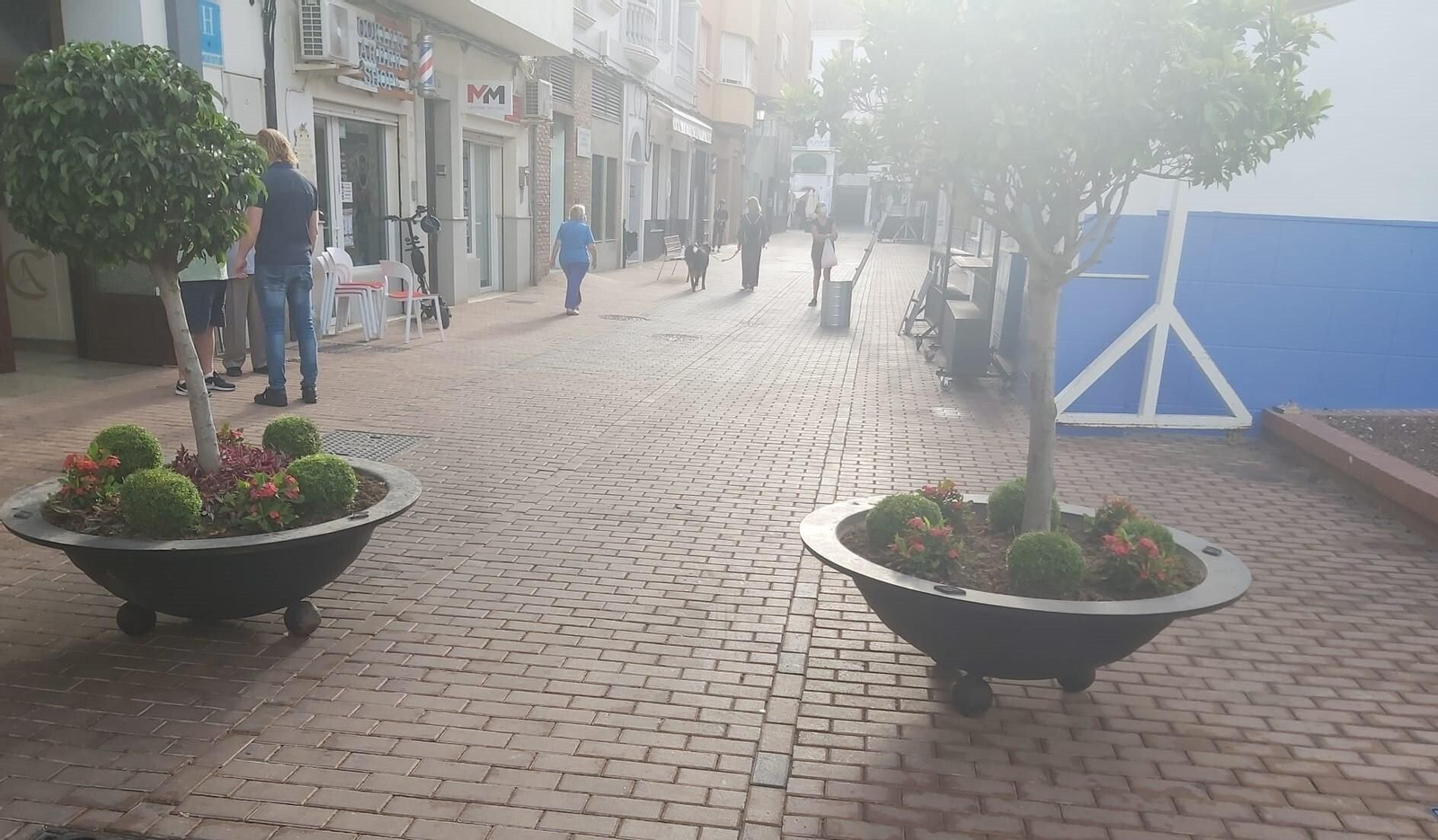 Una calle peatonal del centro de La Línea.