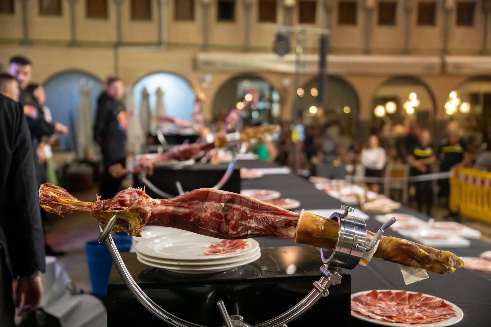 Concurso de cortadores de jamón en Serón, en imágenes