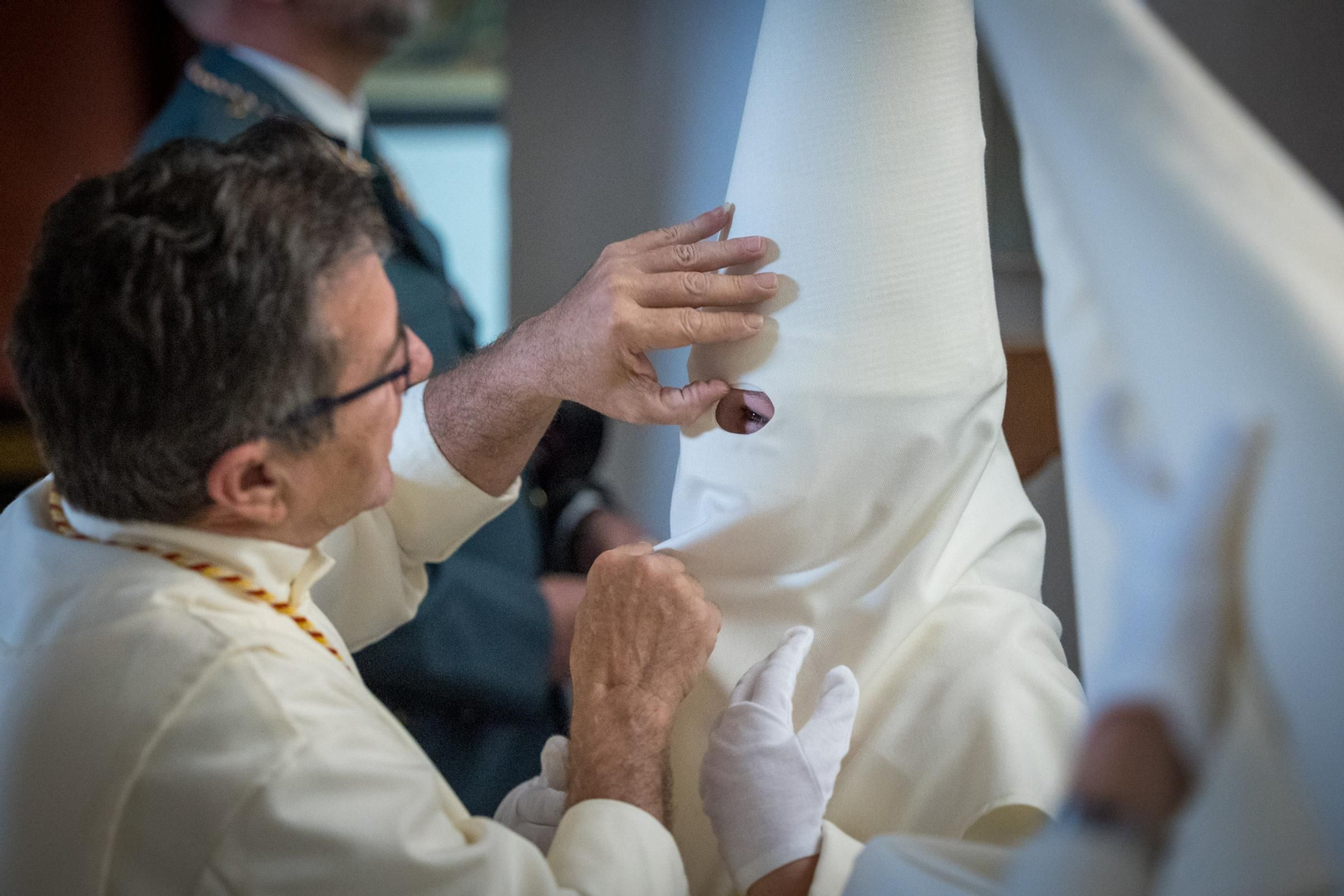 Las imágenes de la salida procesional del Nazareno de la Obediencia en la Semana Santa de Cádiz 2024